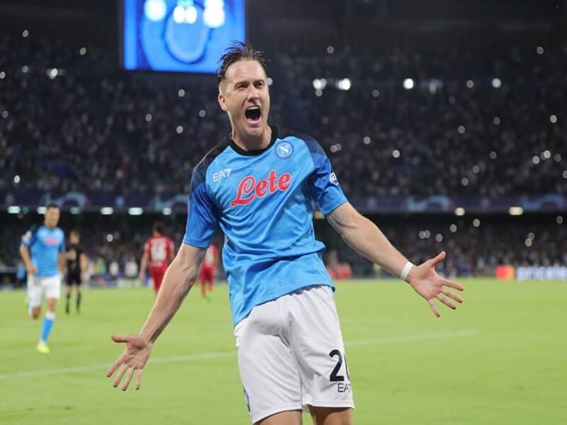 Napoli thắng đậm Liverpool